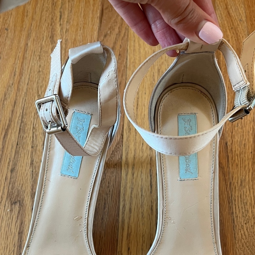 Blue By Betsey Johnson Gina Champagne heels women's size 11 - Picture 6 of 6